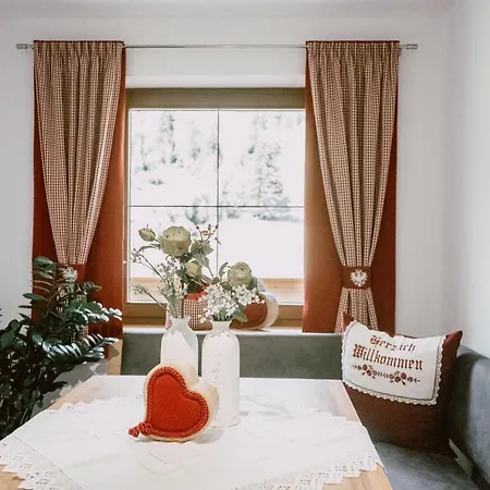 Apartamento Nedererhof - Enzian Mit Gemeinschaftsküche Schmirn