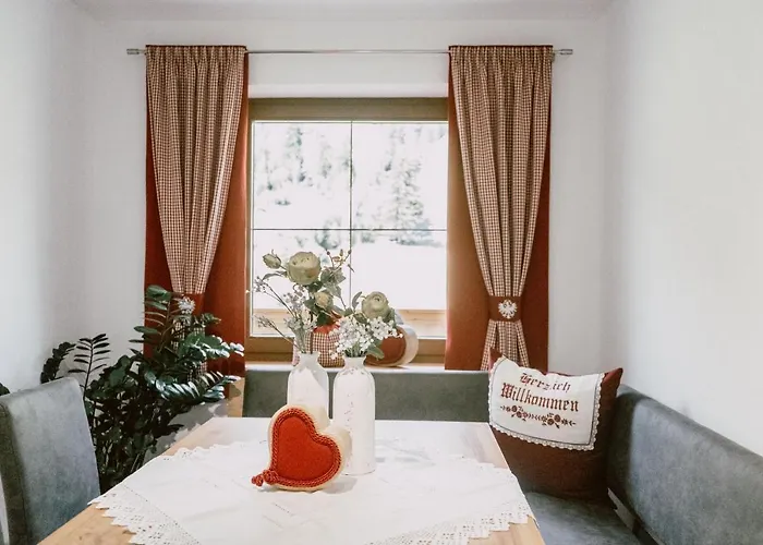 Appartement Nedererhof - Enzian Mit Gemeinschaftskueche Schmirn