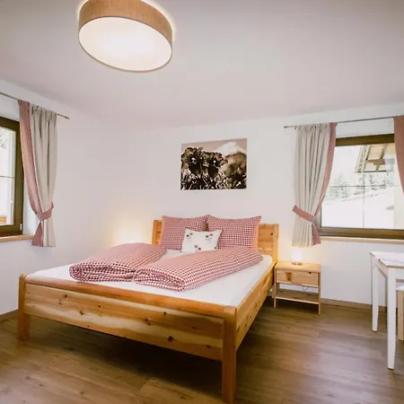 Nedererhof - Enzian Mit Gemeinschaftskueche Schmirn